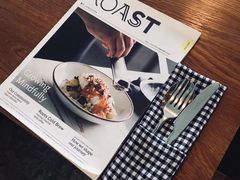 -ROAST coffee & eatery