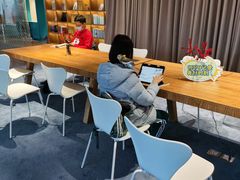 -蔚来中心(北京中关村店)