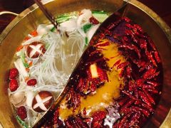 -重庆爽翻天老火锅(临平万达广场店)