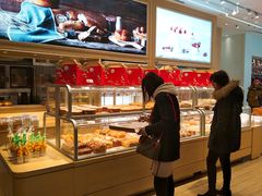 面包甜点陈列柜-好利来(东直门银座店)