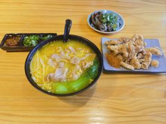 -勺子米线·云南传统小吃市集(四方街店)