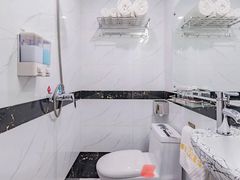 -德全心悦酒店(北京金台路地铁站店)