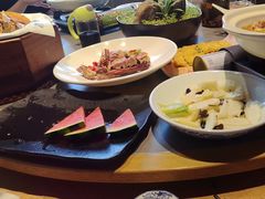 -头上红煨盐鸡·非遗院子餐厅
