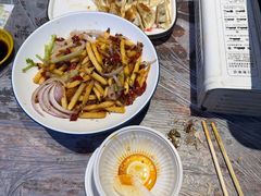 -老街烧烤大排档·地道湖北菜·龙虾馆(汉口火车站店)