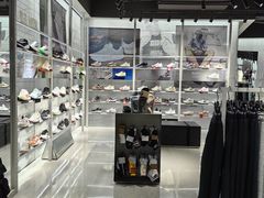 -美特斯邦威(新天地购物中心店)