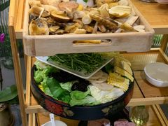 -一朵菌·野生菌探索家火锅(南亚店)