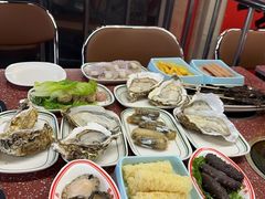 -四囍码头海鲜烧烤自助火锅(外滩南京东路悦荟广场店)