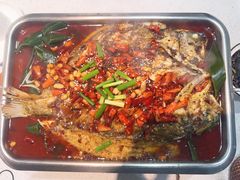 -鸣记脆皮烤鱼(岐山路店)