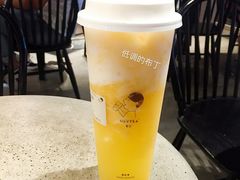 金菠萝-喜茶(上海正大广场店)