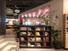 -光海书局(南京东路第一百货店)
