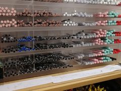 -名创优品(中原万达2F店)