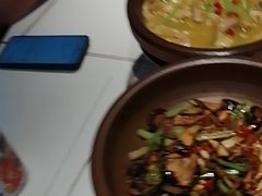 -阿瓦山寨·湘菜现炒·剁椒鱼头王(咸阳总店)