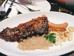 香肠配猪肋排-MOSSO德国餐厅·音乐酒吧(环宇荟店)