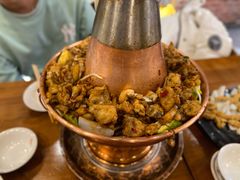 二哥芋儿蛙-炉小二铜锅牛蛙•川湘菜(三里屯店)
