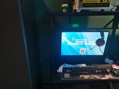 -粤塔x电竞酒店(深圳龙华大浪后浪新天地店)