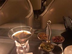 -LONG BAR 廊吧(外滩华尔道夫酒店)