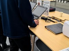 -华为授权体验店(中山公园来福士)