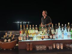 -瑰丽酒店·海吧·天际下午茶·现场DJ·天台酒吧