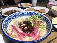 炸酱面-河沿肉饼Beijing Pie(东华门店)