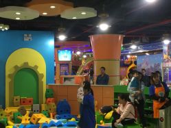 -太空学院儿童娱教乐园(中华广场店)