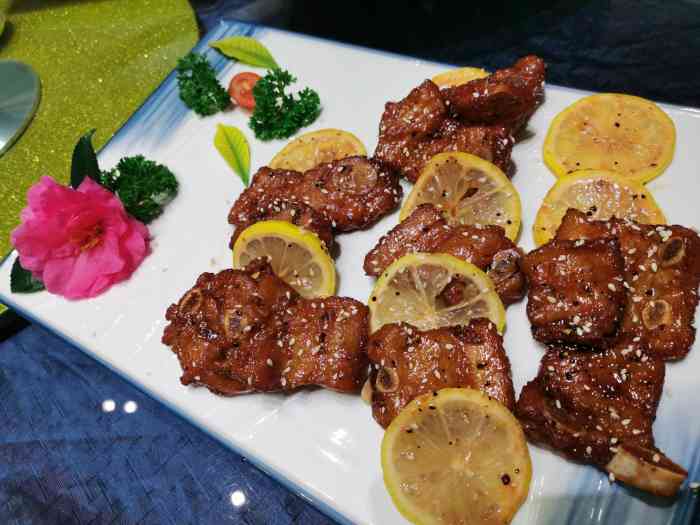 缘来私房菜-"位于家附近的一家餐厅!在创意园区内!所以.