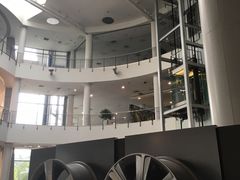 -奔驰北京极光星徽(四元桥店)