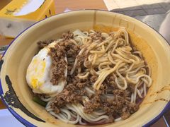 素椒炸酱面-岳记老成都三味面