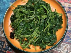 -乡村馕坑肉·烧烤·新疆菜·本地人更爱吃(阿勒泰首店)