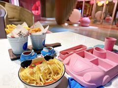 -水桶王国主题餐厅·聚会·生日派对·亲子活动·家庭套餐(亚龙湾希尔顿店)