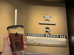 -星巴克臻选(上海合生汇1F店)