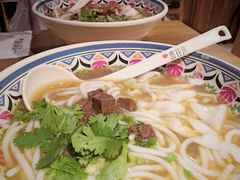 十年经典牛肉粉-鑫花溪牛肉米粉(人民广场店)