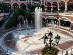 -佛罗伦萨小镇广佛名品奥特莱斯(疏港路店)