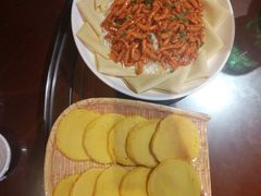 -东来菜馆•手抓海鲜家常菜•海鲜锅贴(鸽子窝店)