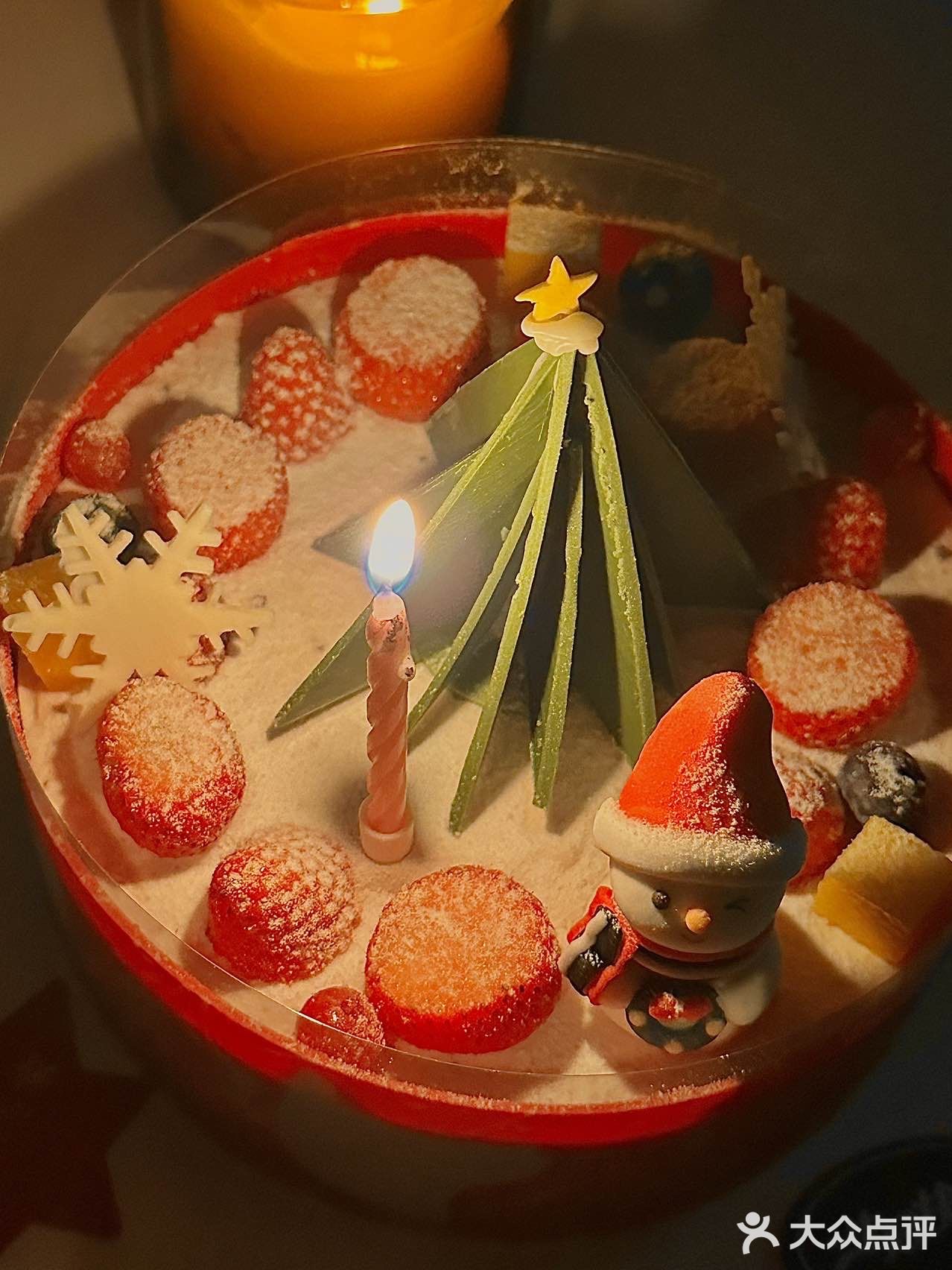 惊喜感满满的圣诞蛋糕🎄