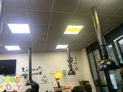-在巷子里的烤肉店·螺蛳粉烤鱼·牛蛙(和美城店)