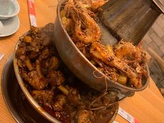 特色香辣虾锅-超越炭火牛蛙火锅鸡(河东店)