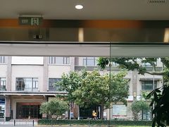 -皓齿连锁·雅贝健口腔·种植·矫正中心(虹口曲阳路店)