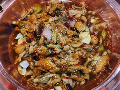 -虾弄弄海派小龙虾·牛羊蝎子火锅