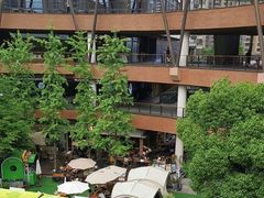 -瑞虹新天地月亮湾