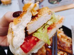 招牌咸牛肉芝士猪仔包-华嫂冰室(尖沙咀店)