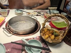 -洪氏嗨捞·猪肚鸡火锅(阳光天地店)