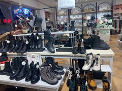 -三福时尚(三峡广场华夏银座店)