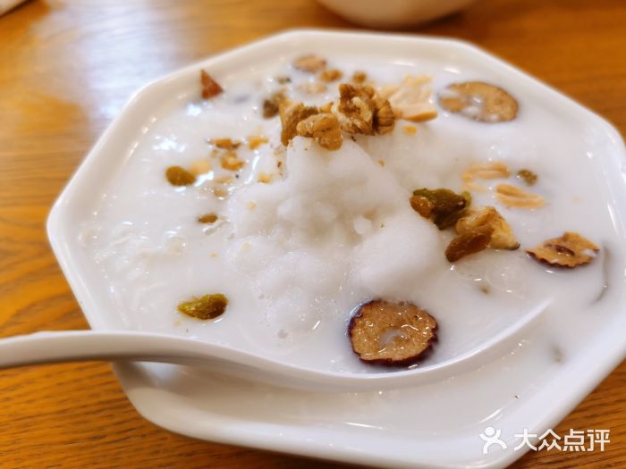 郑阿婆清补凉(大东海店)沙冰椰奶清补凉图片