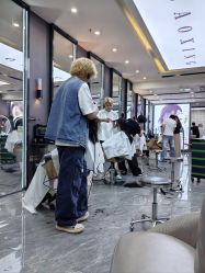 -藤野造型烫染·漂发