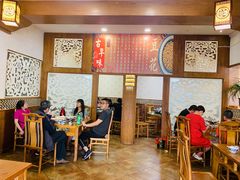 大堂-石磨豆花家常菜·牦牛排土火锅