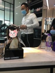 -HAIR CORNER