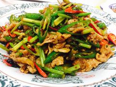 -鲁班小馆(政四街店)