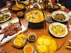 -老滇山寨•云南特色菜•地方菜•民族风情歌舞表演(金碧店)