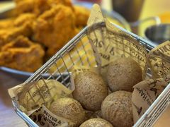 -BHC炸鸡(明洞总店)