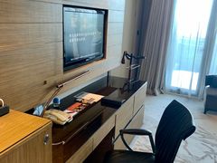 -上海滴水湖皇冠假日酒店